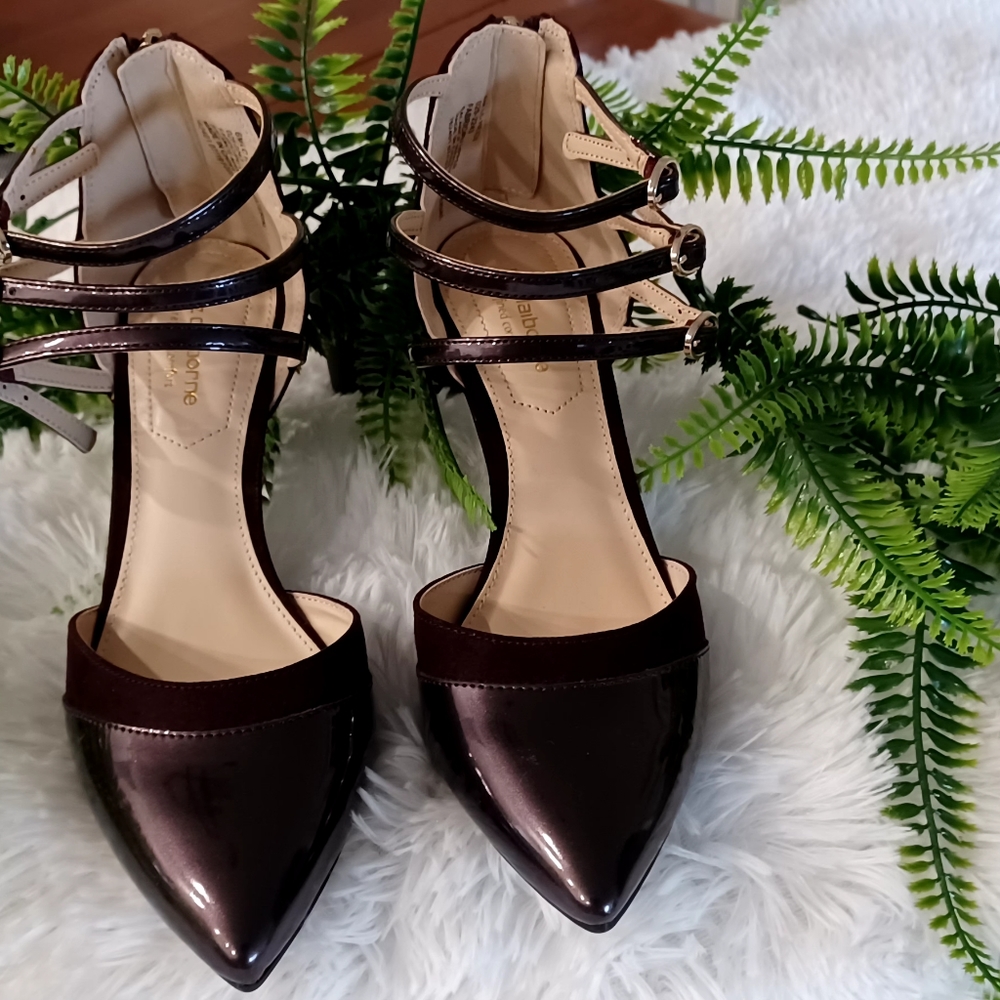 NEW IN BOX LIZ CLAIBORNE refined comfort ...Sz 6M
